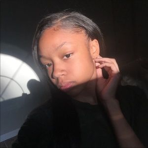 Meet your Posher, Johnae